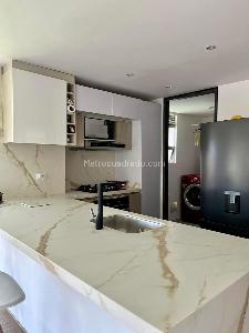 Apartamento de 3 alcobas en venta en Santa Barbara Occidental Usaqu¿, Bogotá, 105 m² · foto 2 de 9