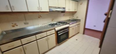 Apartamento en venta en Santa Barbara Central, Bogotá · foto 2 de 15