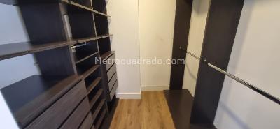 Apartamento de 3 alcobas en venta en Chico Reservado, Bogotá, 163 m² · foto 9 de 20