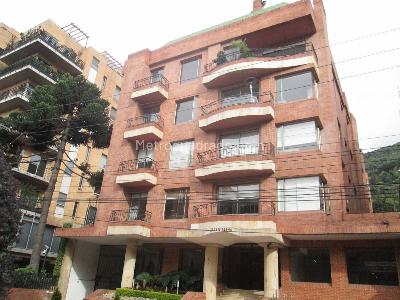 Apartamento de 3 alcobas en venta en Chico Reservado, Bogotá, 274 m² · foto 18 de 20