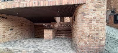 Apartamento de 2 alcobas en venta en Chico Museo, Bogotá, 180 m² · foto 4 de 20