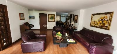 Apartamento de 3 alcobas en venta en Santa Barbara Central, Bogotá, 168 m² · foto 2 de 20