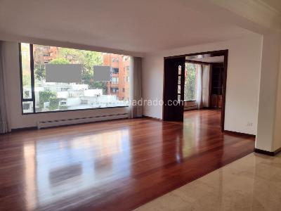 Apartamento de 3 alcobas en venta en Los Rosales Chico, Bogotá, 285 m² · foto 13 de 20
