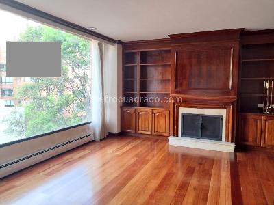 Apartamento de 3 alcobas en venta en Los Rosales Chico, Bogotá, 285 m² · foto 14 de 20