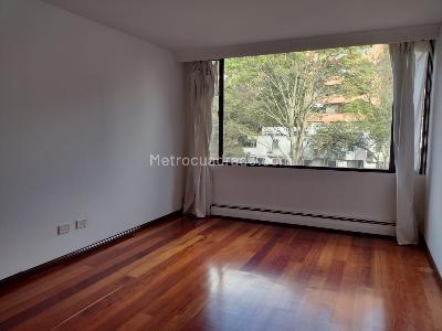 Apartamento de 3 alcobas en venta en Los Rosales Chico, Bogotá, 285 m² · foto 6 de 20