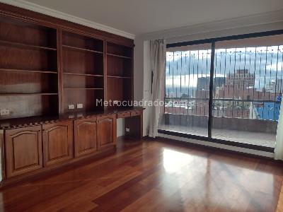 Apartamento de 3 alcobas en venta en Los Rosales Chico, Bogotá, 285 m² · foto 8 de 20