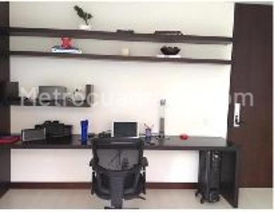 Apartamento de 2 alcobas en venta en Chico Bajo, Bogotá, 82 m² · foto 4 de 12