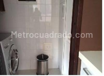 Apartamento de 2 alcobas en venta en Chico Bajo, Bogotá, 82 m² · foto 9 de 12