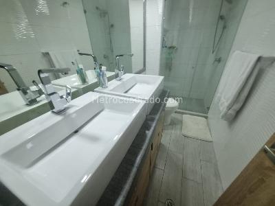 Apartamento de 3 alcobas en venta en La Cabrera, Bogotá, 176 m² · foto 3 de 20