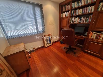 Apartamento en venta en Santa Barbara Occidental, Bogotá · foto 8 de 20