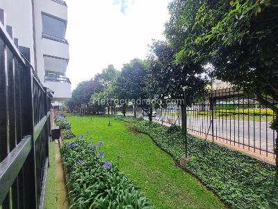 Apartamento en venta en Santa Barbara Central, Bogotá · foto 19 de 20