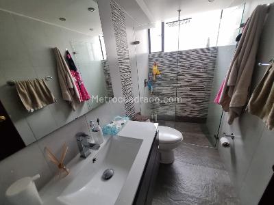 Apartamento en venta en Santa Barbara Central, Bogotá · foto 11 de 20