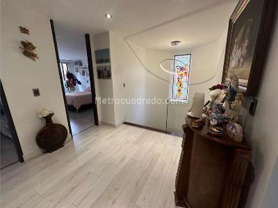 Apartamento en venta en Santa Barbara Occidental, Bogotá · foto 4 de 20