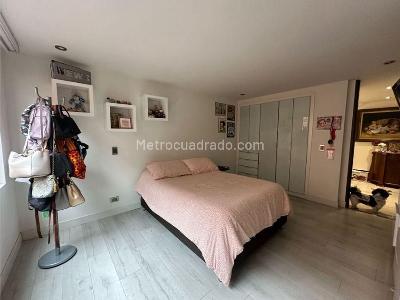 Apartamento en venta en Santa Barbara Occidental, Bogotá · foto 8 de 20