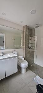 Apartaestudio en venta en La Carolina, Bogotá, 48 m² · foto 3 de 9
