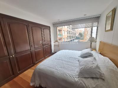 Apartamento de 2 alcobas en venta en Chico Reservado, Bogotá, 196 m² · foto 9 de 20
