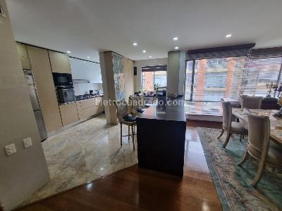 Apartamento de 2 alcobas en venta en Chico Reservado, Bogotá, 196 m² · foto 15 de 20