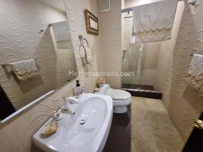 Apartamento de 2 alcobas en venta en Chico Reservado, Bogotá, 196 m² · foto 17 de 20