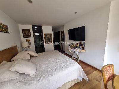 Apartamento de 2 alcobas en venta en Chico Reservado, Bogotá, 196 m² · foto 5 de 20
