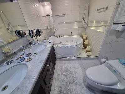 Apartamento de 2 alcobas en venta en Chico Reservado, Bogotá, 196 m² · foto 6 de 20