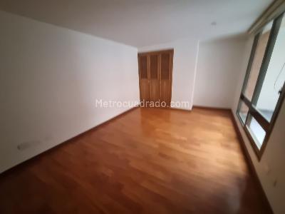 Apartamento de 3 alcobas en venta en La Cabrera, Bogotá, 312 m² · foto 4 de 18