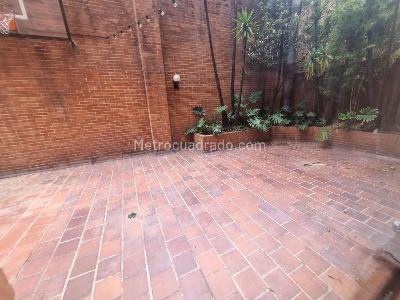 Apartamento de 3 alcobas en venta en La Cabrera, Bogotá, 312 m² · foto 7 de 18