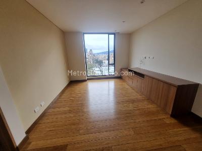 Apartamento de 2 alcobas en venta en Chico, Bogotá, 364 m² · foto 18 de 20