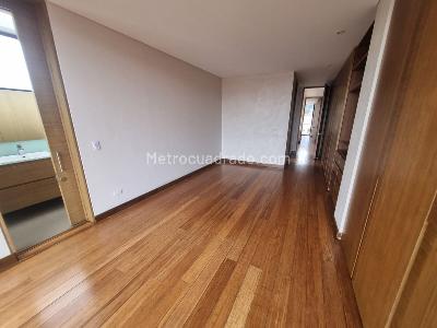 Apartamento de 2 alcobas en venta en Chico, Bogotá, 364 m² · foto 5 de 20
