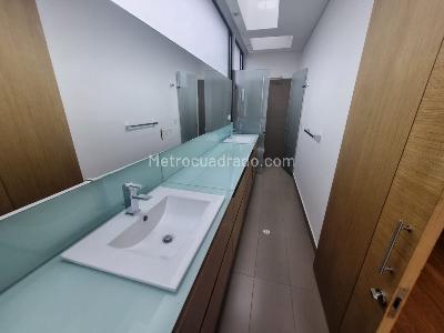Apartamento de 2 alcobas en venta en Chico, Bogotá, 364 m² · foto 6 de 20