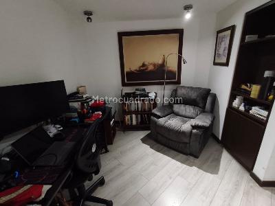 Apartamento de 3 alcobas en venta en Santa Barbara Central, Bogotá, 178 m² · foto 11 de 19