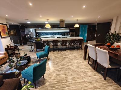 Apartamento de 3 alcobas en venta en Santa Barbara Central, Bogotá, 178 m² · foto 12 de 19