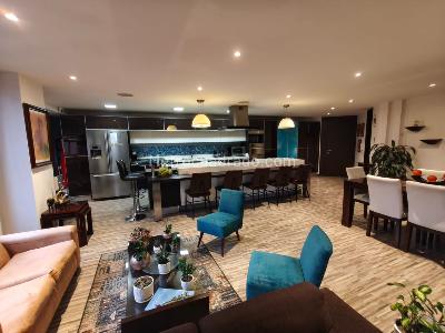 Apartamento de 3 alcobas en venta en Santa Barbara Central, Bogotá, 178 m² · foto 13 de 19