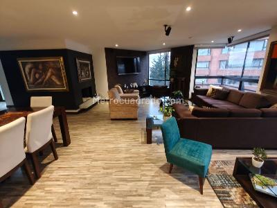 Apartamento de 3 alcobas en venta en Santa Barbara Central, Bogotá, 178 m² · foto 14 de 19
