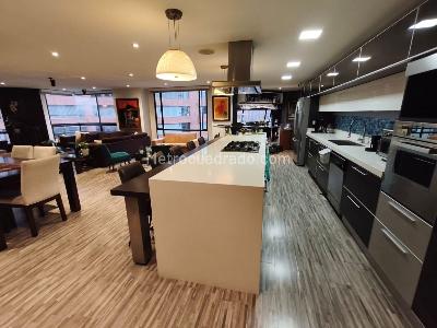 Apartamento de 3 alcobas en venta en Santa Barbara Central, Bogotá, 178 m² · foto 19 de 19