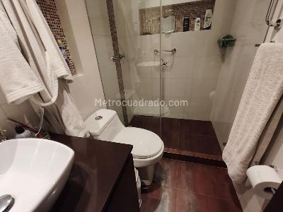 Apartamento de 3 alcobas en venta en Santa Barbara Central, Bogotá, 178 m² · foto 9 de 19