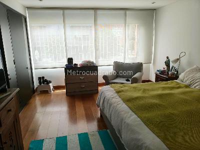 Apartamento de 3 alcobas en venta en Santa Barbara Central Santa Barbara, Bogotá, 210 m² · foto 8 de 12