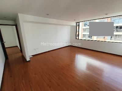 Apartamento de 3 alcobas en venta en Santa Barbara Central, Bogotá, 273 m² · foto 16 de 20