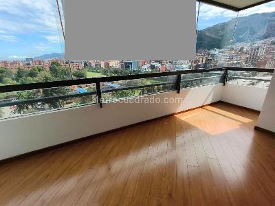Apartamento de 3 alcobas en venta en Santa Barbara Central, Bogotá, 273 m² · foto 2 de 20