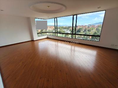 Apartamento de 3 alcobas en venta en Santa Barbara Central, Bogotá, 273 m² · foto 5 de 20