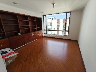 Apartamento de 3 alcobas en venta en Santa Barbara Central, Bogotá, 273 m² · foto 6 de 20