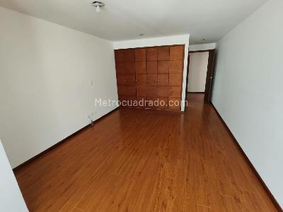Apartamento de 3 alcobas en venta en Santa Barbara Central, Bogotá, 273 m² · foto 8 de 20