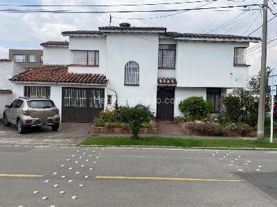 Casas en Venta en San Nicolas, Bogotá . - Vivienda Nueva y Usada