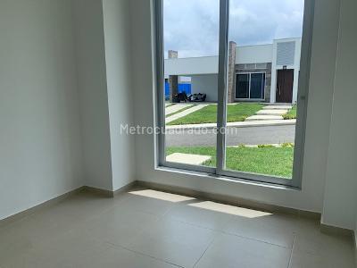 Casa de 3 alcobas en venta en Via Al Caimo, Armenia, 230 m² · foto 6 de 15