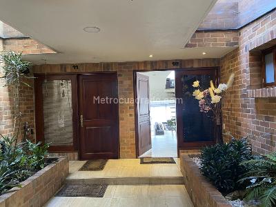 Casa de 3 alcobas en venta en Bosque De Pinos Usaquen, Bogotá, 218 m² · foto 3 de 20