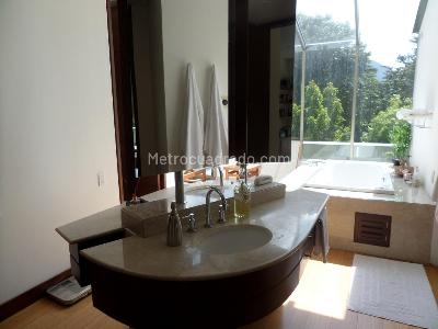 Casa de 4 alcobas en venta en San Simon, Bogotá, 650 m² · foto 3 de 18