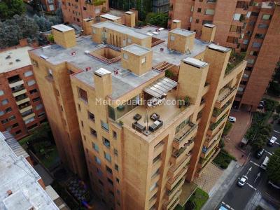 Apartamento de 3 alcobas en venta en Los Rosales, Bogotá, 281 m² · foto 5 de 20