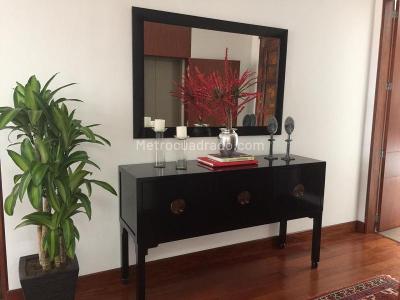 Apartamento de 3 alcobas en venta en Los Rosales, Bogotá, 281 m² · foto 7 de 20