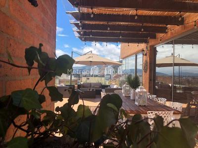 Apartamento de 3 alcobas en venta en Los Rosales, Bogotá, 281 m² · foto 13 de 20