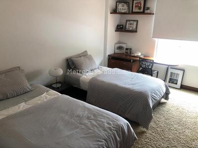 Apartamento de 3 alcobas en venta en Los Rosales, Bogotá, 281 m² · foto 18 de 20