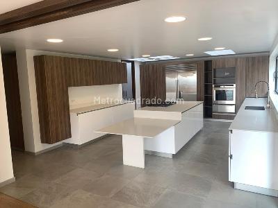 Apartamento de 4 alcobas en venta en Chico Norte, Bogotá, 402 m² · foto 9 de 20